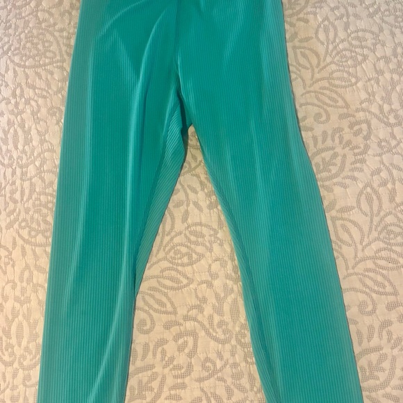Alo Yoga Ribbed High Waist 7/8 Blissful Leggings Medium - Picture 3 of 4